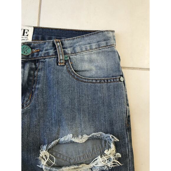 One Teaspoon Awesome Baggies Distressed Crop Jeans - Picture 6 of 11